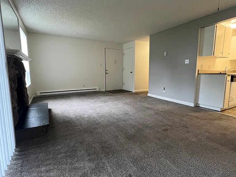 Sunset Ridge Apartments — Photo 24