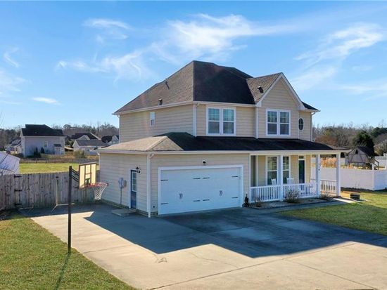 114 NW River Dr, Moyock, NC 27958