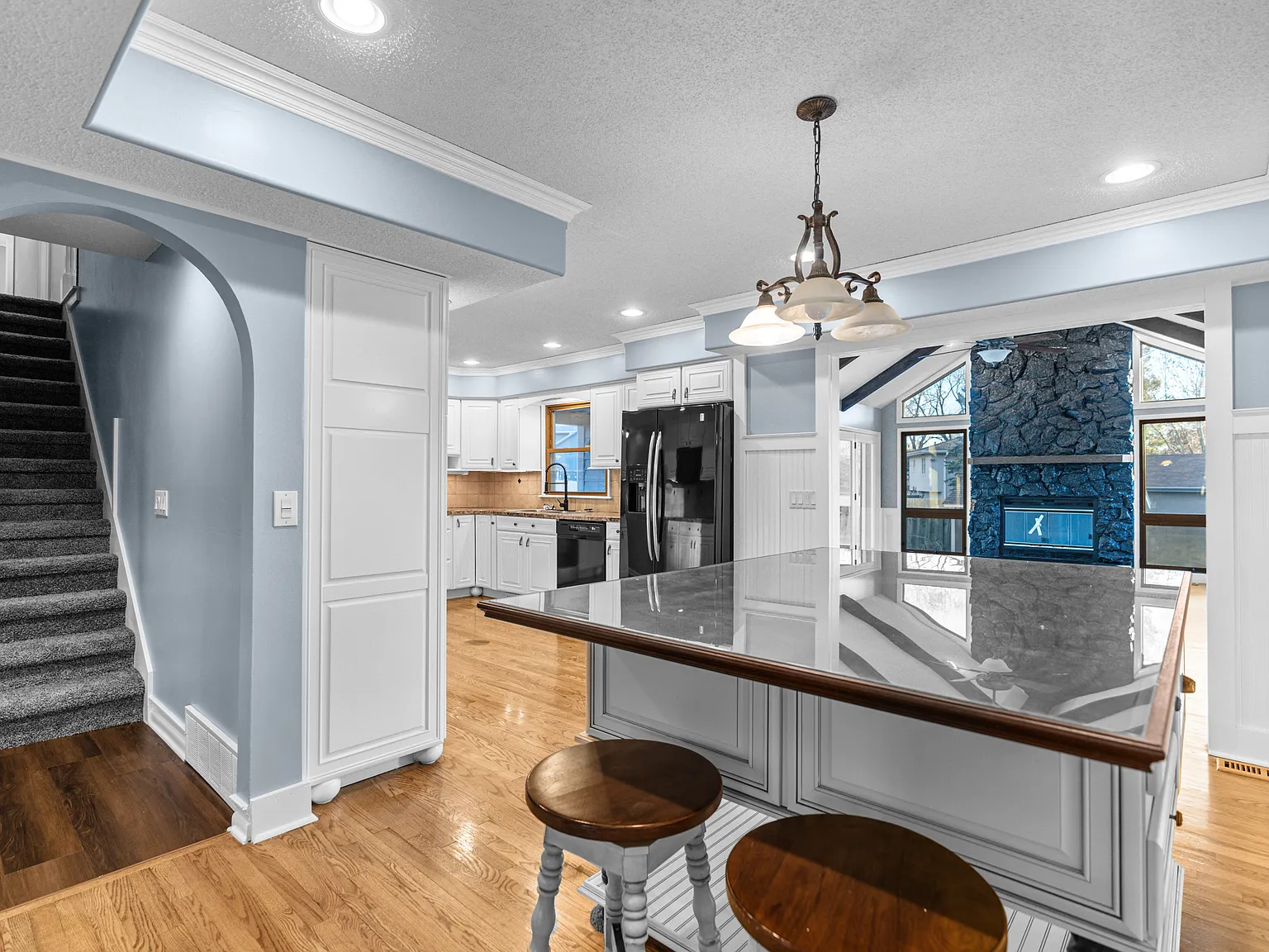 4 bed, 3179 sqft, $3,200 — Photo 4