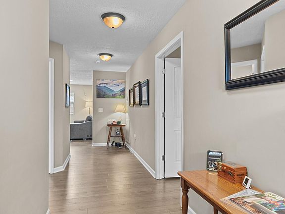 5th image of 109 Jolly Ln