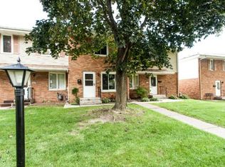 2000 Arkwright St N, Maplewood, MN 55117