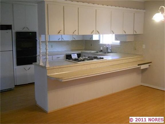 4th image of 12402 Sunset Ln