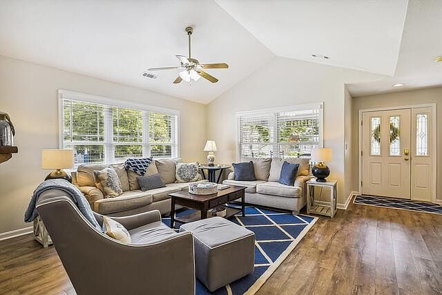 1st image of 33720 Chatham Way