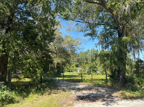 2033 SE 144th St, Starke, FL 32091