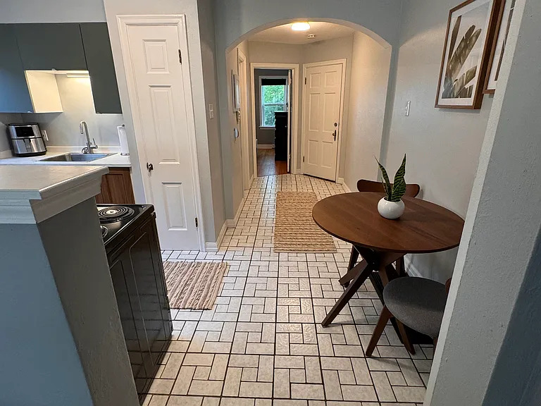 4950 Kemper Ave #1F — Photo 3