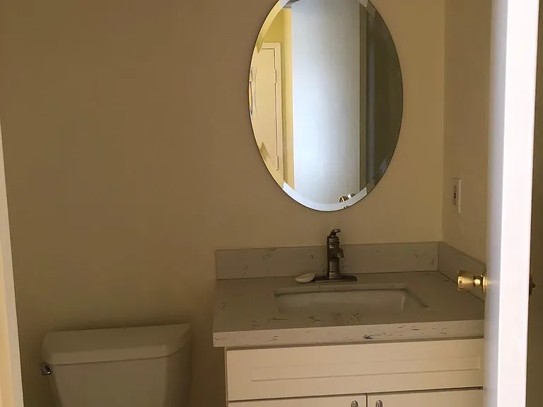 385 Lansdale Ave — Photo 16