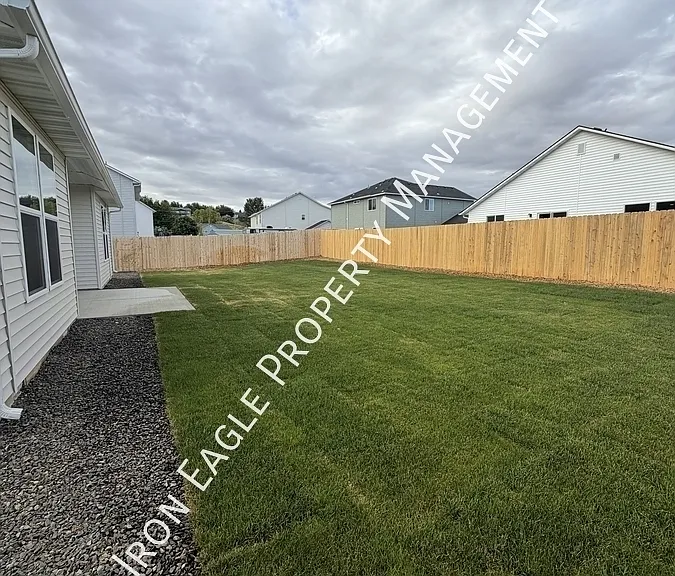 1086 Woods Bog Ct — Photo 27