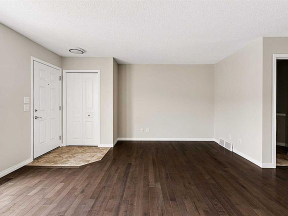 5th image of 59 E Elgin Meadows Park SE