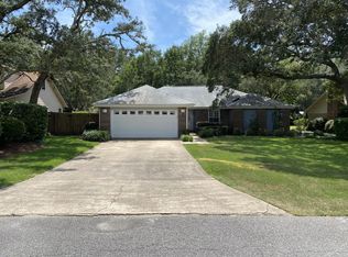 824 Saint Pierre Cv, Niceville, FL 32578