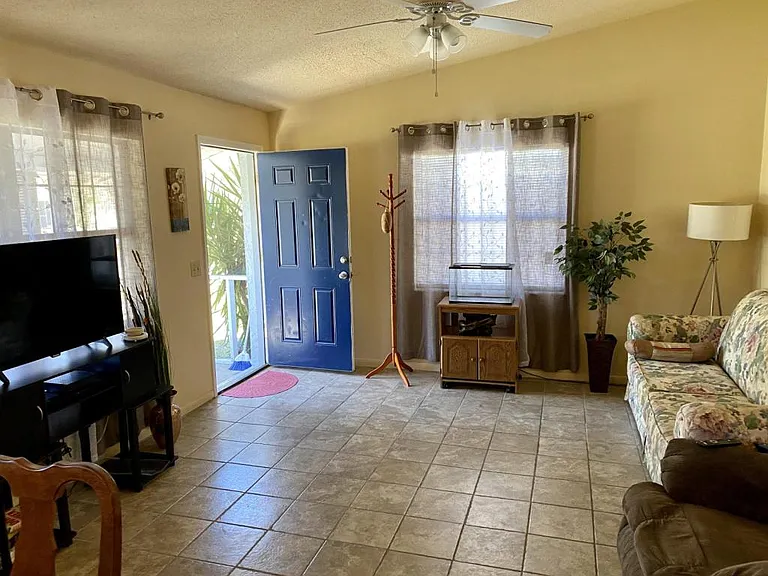 493 N Sams Point — Photo 3