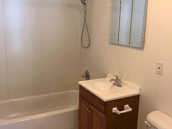 5th image of 517 Broadwater Ave