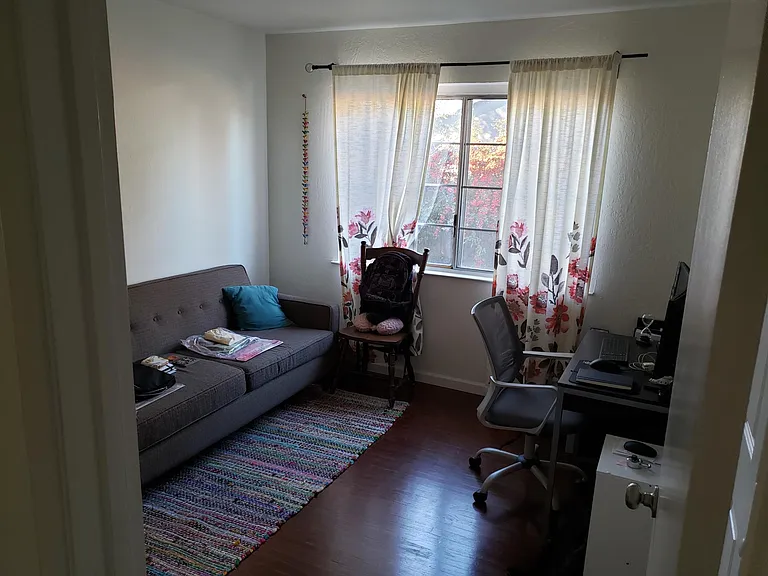 7940 Rosswood Dr — Photo 13