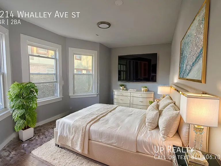 1214 Whalley Ave — Photo 5