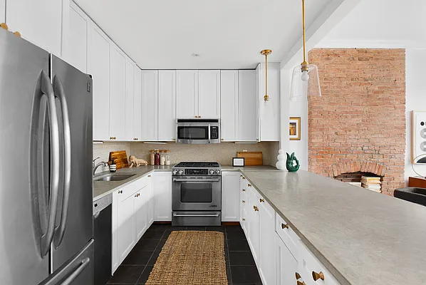 Sold by Compass | media 15