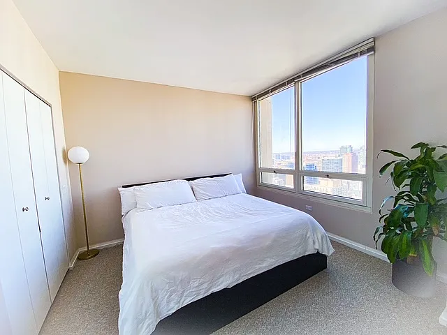 33 W Ontario St #42 — Photo 14