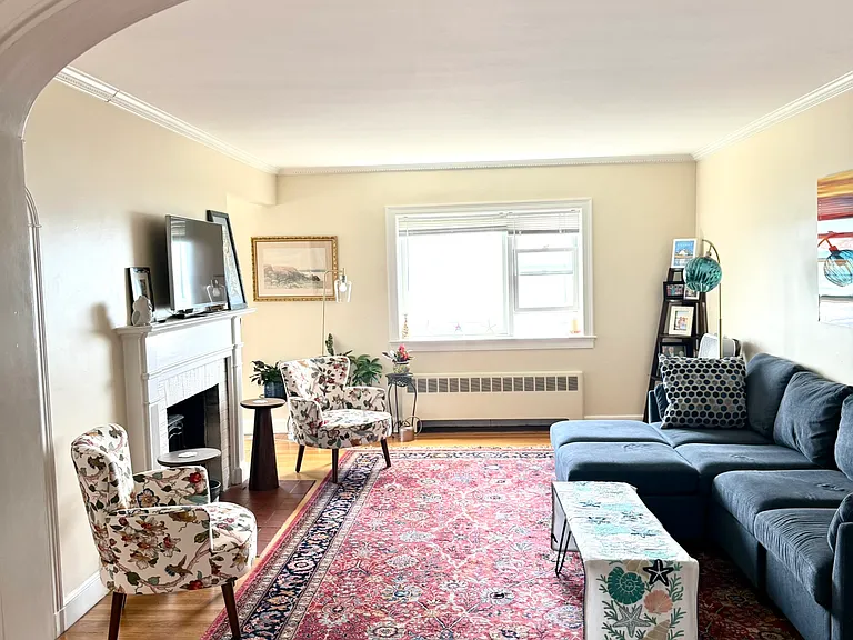 77 Lynn Shore Dr #1 — Photo 15