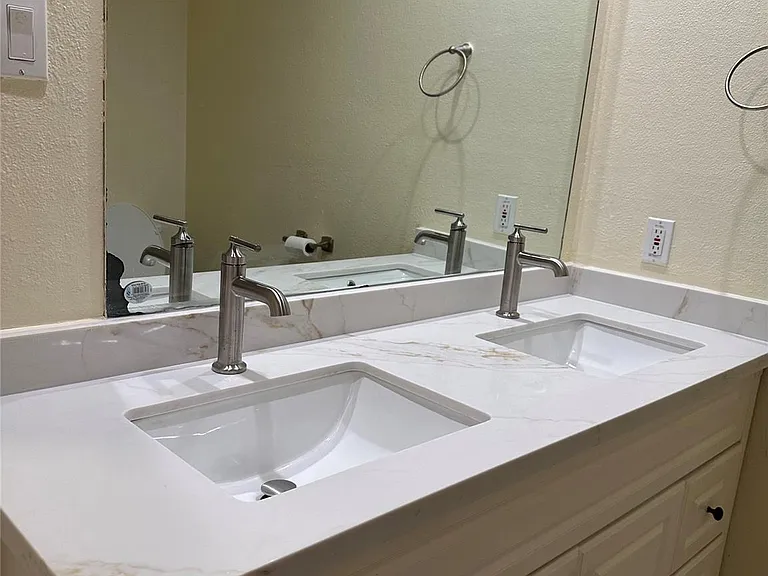 2826 Green Fields Dr — Photo 7