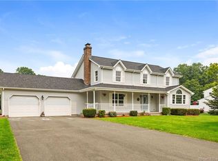 26 Vincent Cir, South Windsor, CT 06074