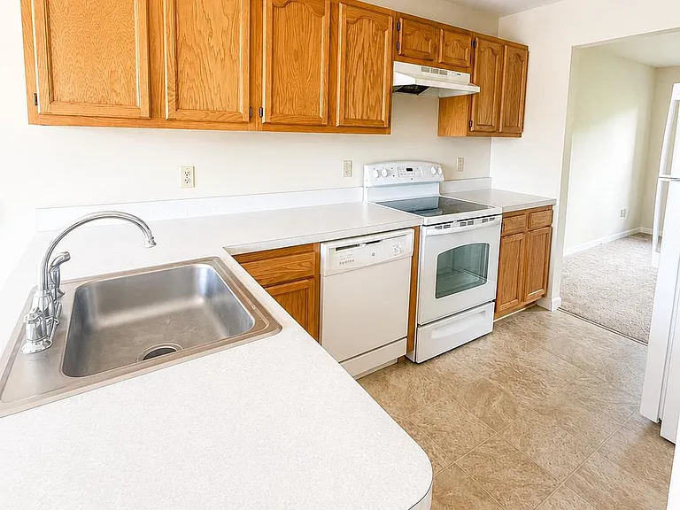 3637 Harbor Rd — Photo 4