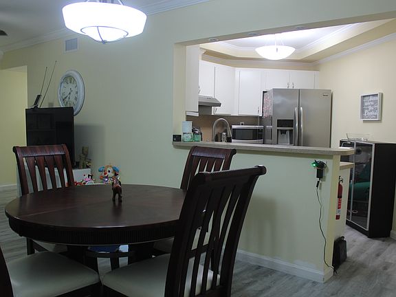5th image of 9419 Fontainebleau Blvd APT 104