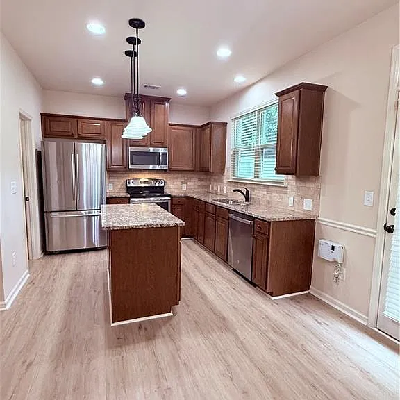 3282 Brockenhurst Dr — Photo 5