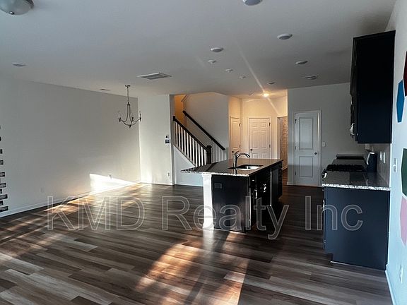 3rd image of 5616 Harris Cove Dr