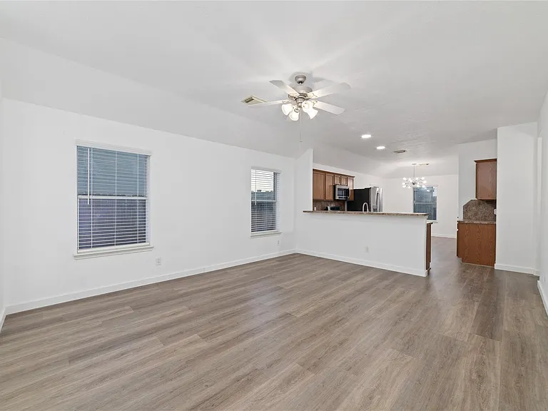7042 Durango Creek Ln — Photo 9