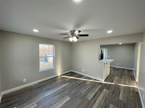 3rd image of 1107 W Coffman St