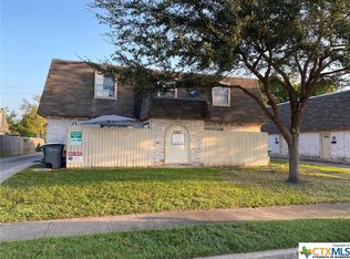 1810 Lawndale Ave, Victoria, TX 77901