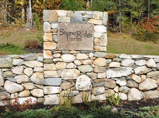 7 Stone Ridge Rd, Falmouth, ME 04105