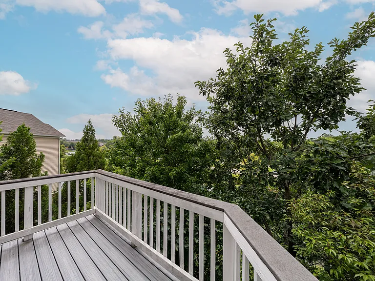 22739 Balduck Ter — Photo 31
