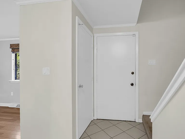 1R Snow Cir #1 — Photo 8