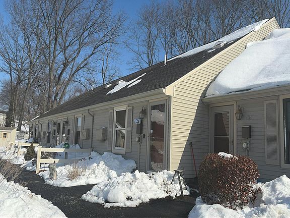 2nd image of 565 Smithfield Rd APT C9