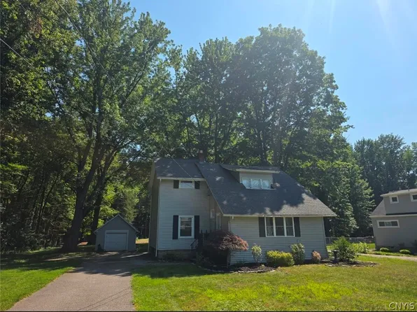 191 Straub Rd, Rochester, NY 14626