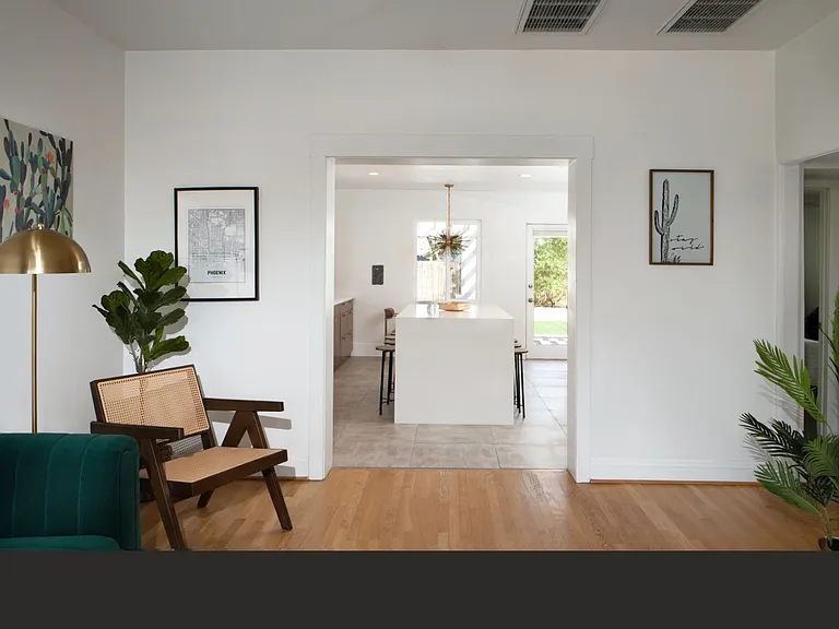 2305 N Edgemere St — Photo 3
