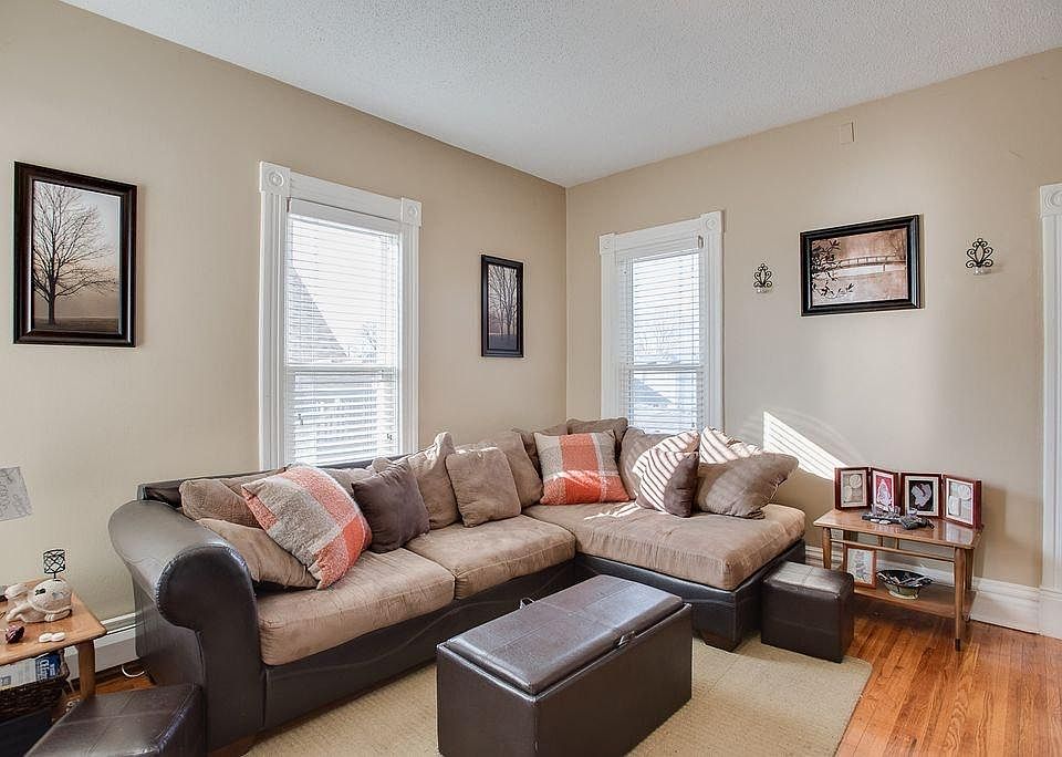 1st image of 3112 5th Ave S #2