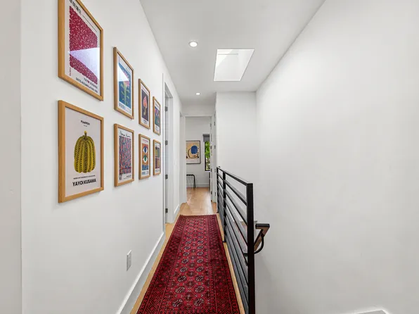 456 Bainbridge Street image 24 of 40