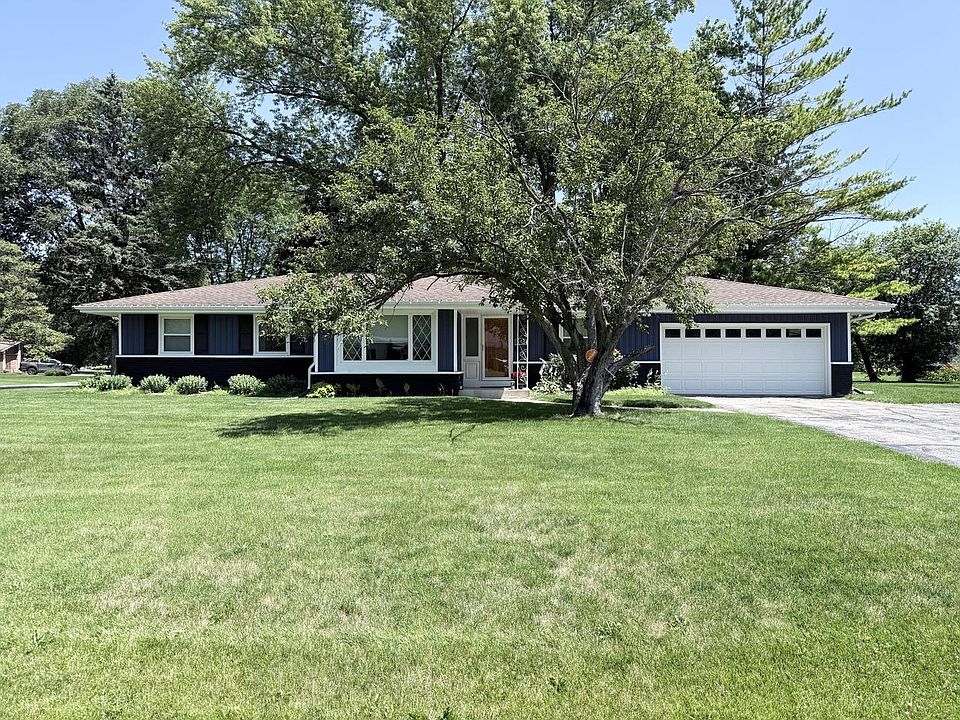1st image of 9050 N Silver Brook LANE