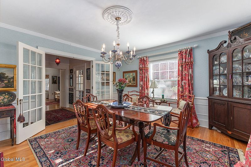 4th image of 2131 Grand Boulevard