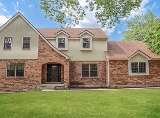 1580 Abbotsford Dr, Naperville, IL 60563
