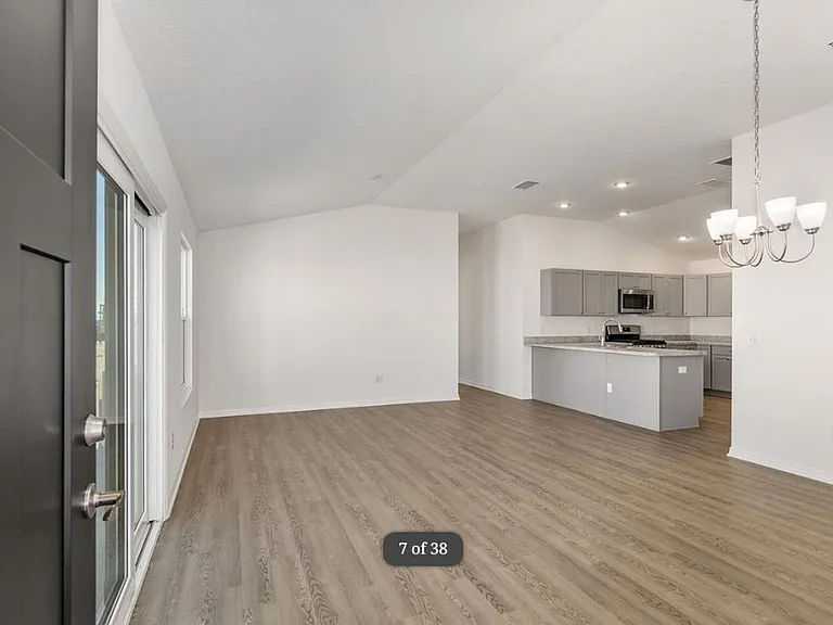 1746 Brody Ct — Photo 4