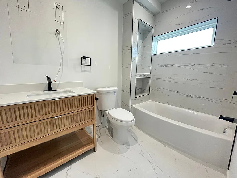 2922 W Glenwood Ave — Photo 11