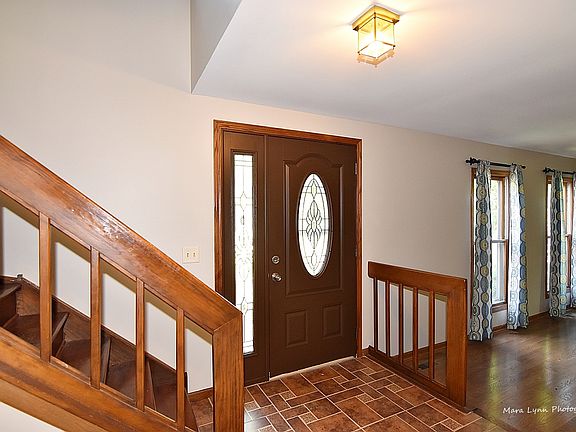 4th image of 294 Abbeywood Ln