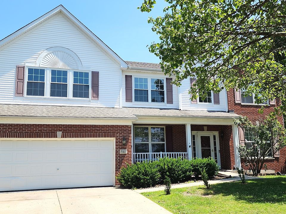 1st image of 4 Claridge Ct