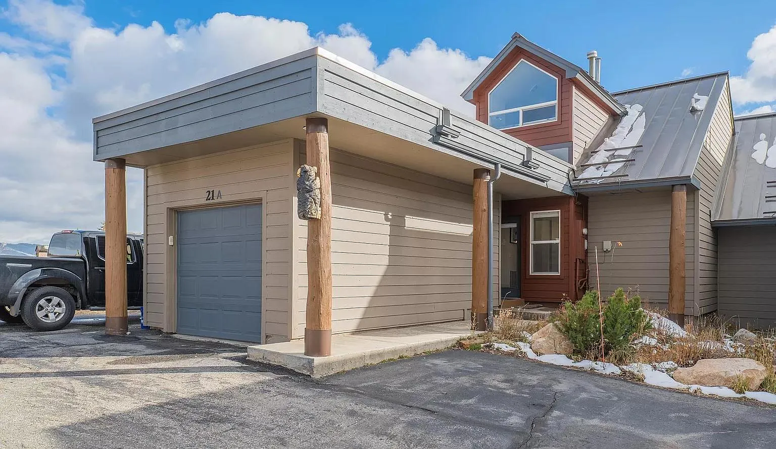 3 bed, 3.5 bath, 1755 sqft, $3,000 — Photo 1
