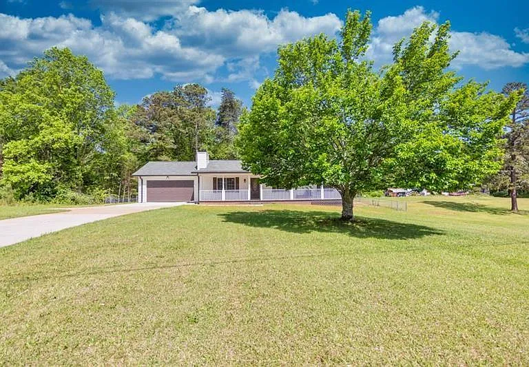 3200 Lee Dr — Photo 3