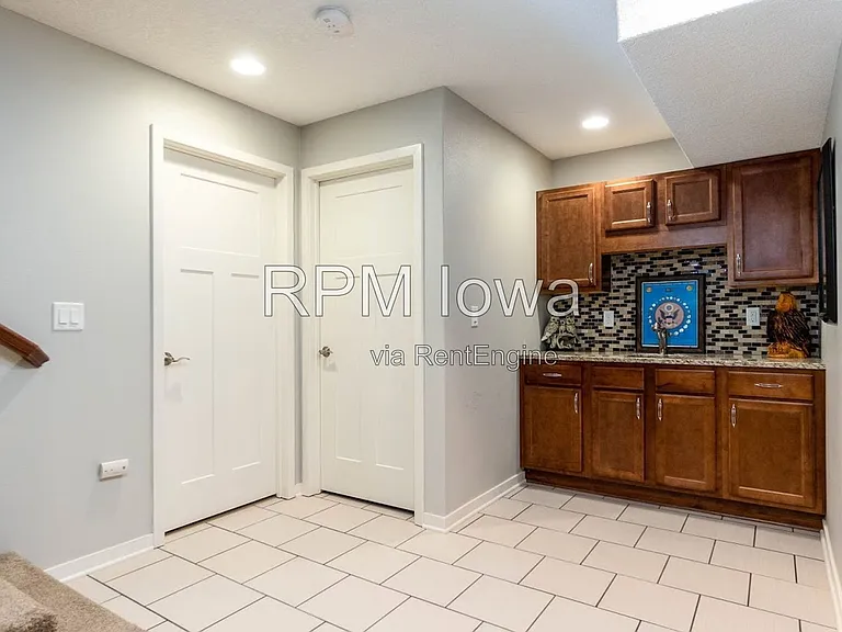 1651 SW Arlan Dr — Photo 23