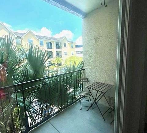 3rd image of 1910 E Palm Ave APT 8201