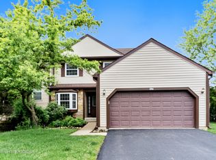 296 Ascot Ln, Streamwood, IL