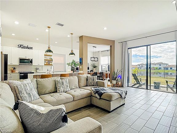 5th image of 5502 Cassidy LN
